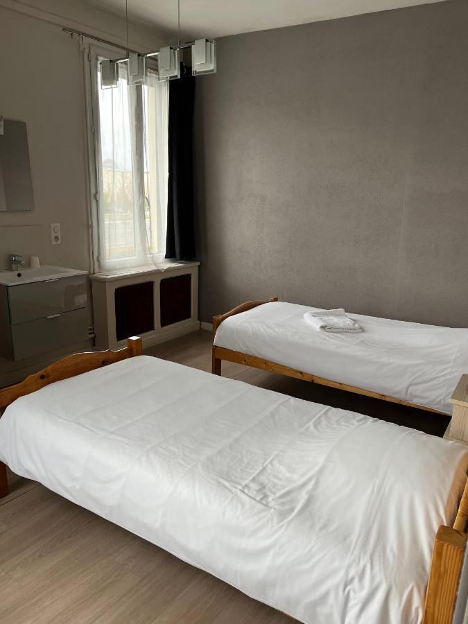 Aux Bons Amis Hotel Reims Exterior photo